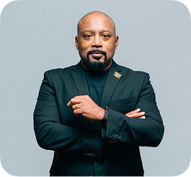 Headshot of Daymond John 